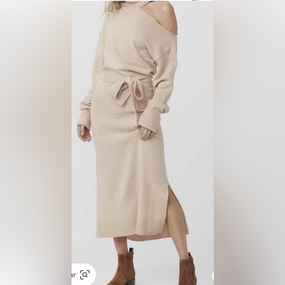 NWT PAIGE Raundi Cutout Turtleneck Midi Wool Blend Dress In Camel Size M - Picture 1 of 7